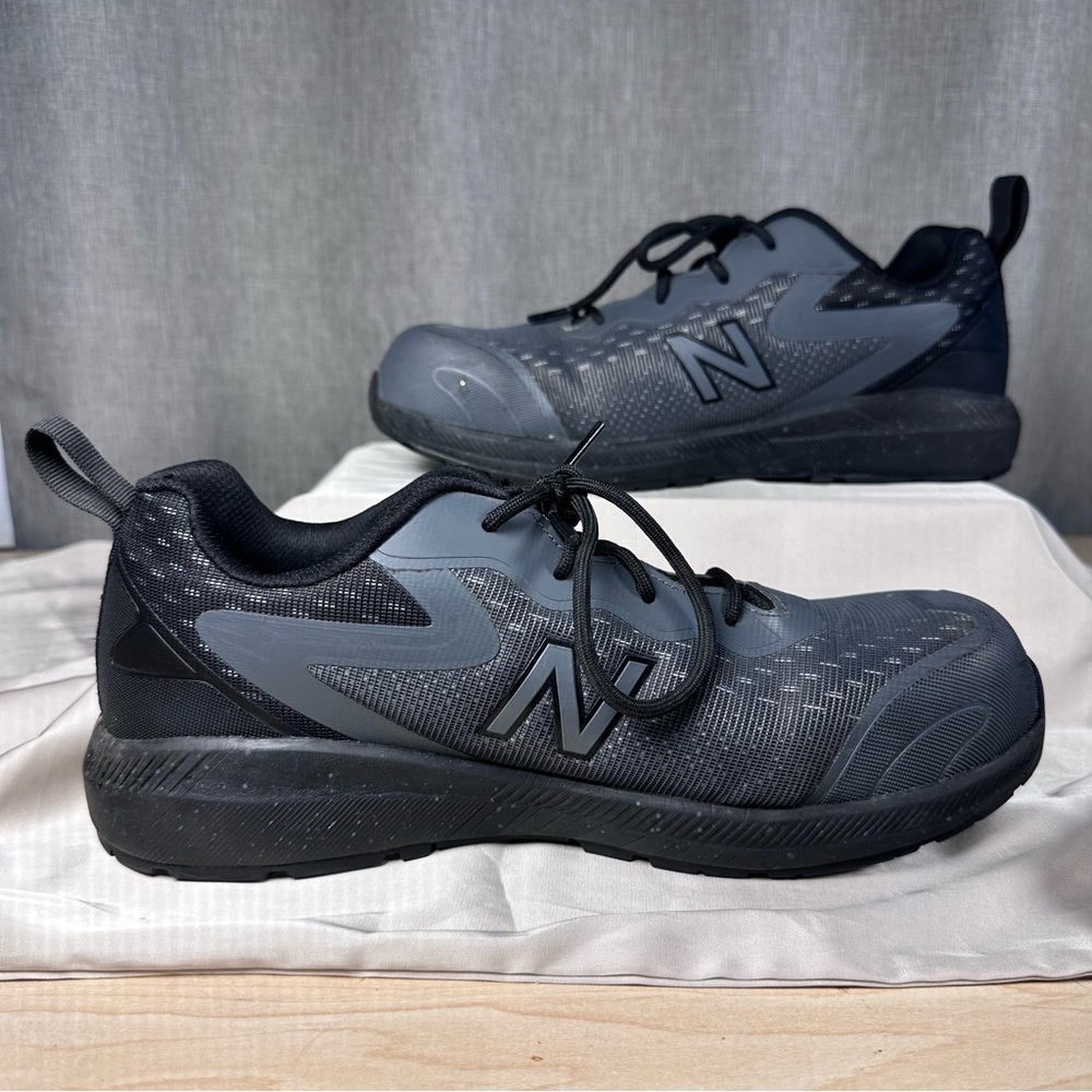 New Balance Men’s Composite Toe Logic. Size 8.5 - Picture 11 of 11